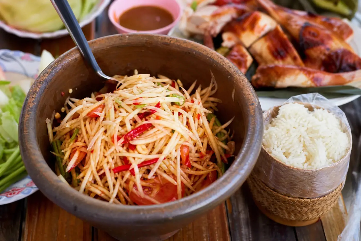 ส้มตำไก่ย่าง